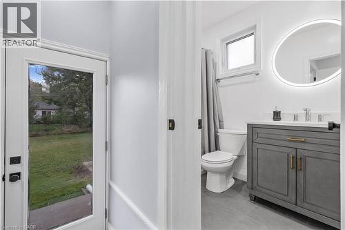 9 Admiral Road, St. Catharines, ON - Indoor Photo Showing Bathroom