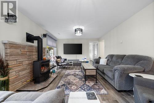 212 Main Street, Deseronto (Deseronto (Town)), ON - Indoor Photo Showing Living Room With Fireplace