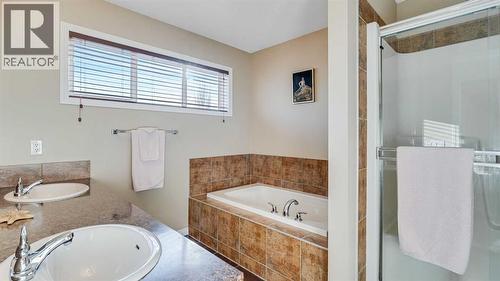 157 Bridleridge View Sw, Calgary, AB - Indoor Photo Showing Bathroom