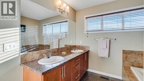 157 Bridleridge View Sw, Calgary, AB - Indoor Photo Showing Bathroom