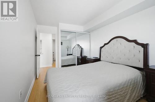 1501 - 11 Townsgate Drive, Vaughan, ON - Indoor Photo Showing Bedroom