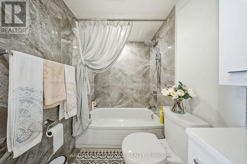 1501 - 11 Townsgate Drive, Vaughan, ON - Indoor Photo Showing Bathroom