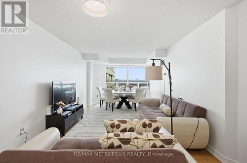 1501 - 11 Townsgate Drive, Vaughan, ON - Indoor Photo Showing Other Room