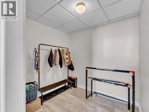 Walk-in closet in downstairs bedroom - 122 Redcliff Way Sw, Redcliff, AB - Indoor