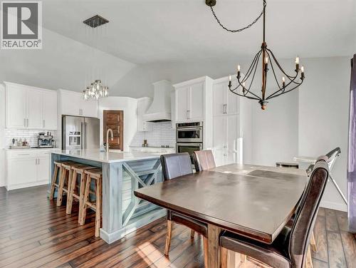 122 Redcliff Way Sw, Redcliff, AB - Indoor Photo Showing Other Room