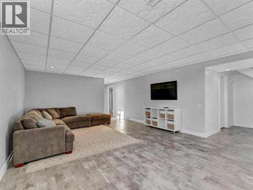 122 Redcliff Way Sw, Redcliff, AB - Indoor