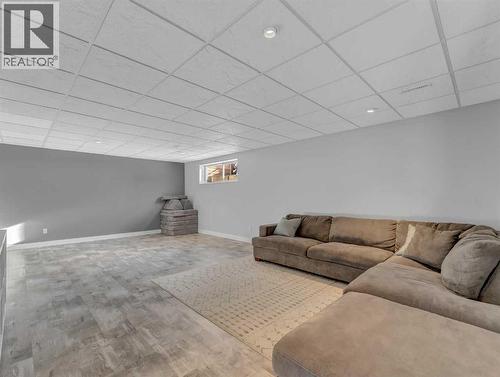 122 Redcliff Way Sw, Redcliff, AB - Indoor