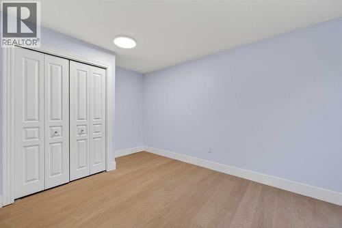 211, 25 Glamis Green Sw, Calgary, AB - Indoor Photo Showing Other Room