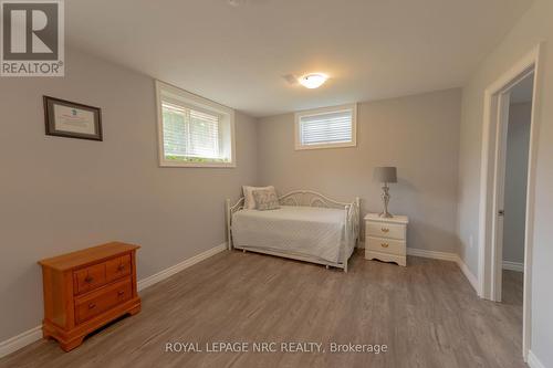 146 Four Mile Creek Road, Niagara-On-The-Lake (St. Davids), ON - Indoor Photo Showing Bedroom