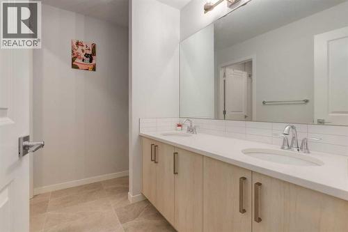 29 Marmot Passage Nw, Calgary, AB - Indoor Photo Showing Bathroom