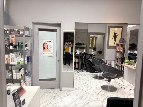 Commerce - 107-4055 Rue Ste-Catherine O., Westmount, QC - Indoor