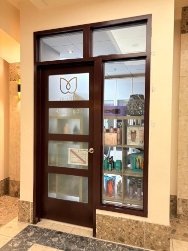 Commerce - 107-4055 Rue Ste-Catherine O., Westmount, QC - Indoor Photo Showing Other Room