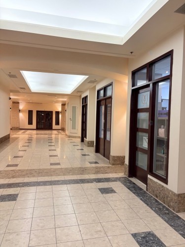 Commerce - 107-4055 Rue Ste-Catherine O., Westmount, QC - Indoor Photo Showing Other Room