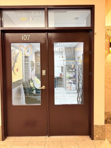 Commerce - 107-4055 Rue Ste-Catherine O., Westmount, QC - Indoor Photo Showing Other Room