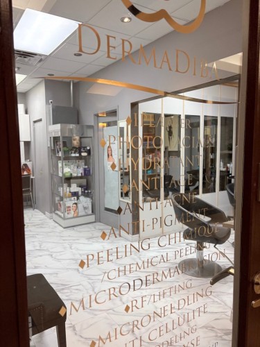 Commerce - 107-4055 Rue Ste-Catherine O., Westmount, QC - 