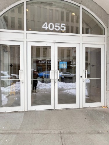 Commerce - 107-4055 Rue Ste-Catherine O., Westmount, QC - 