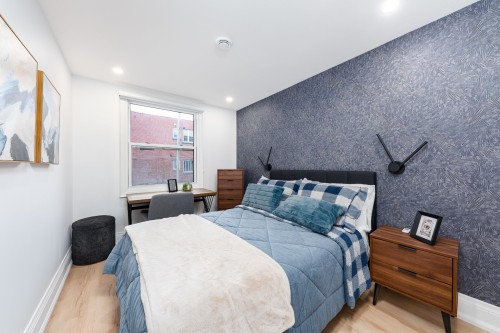 Chambre à coucher - 2-4801 Av. Lacombe, Montréal (Côte-Des-Neiges/Notre-Dame-De-Grâce), QC - Indoor Photo Showing Bedroom