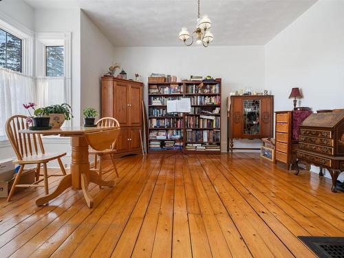 251 Victoria Street E, Amherst, NS 