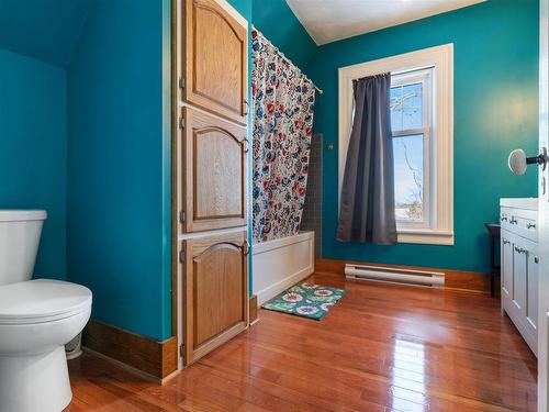 251 Victoria Street E, Amherst, NS 