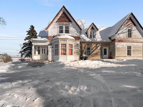 251 Victoria Street E, Amherst, NS 