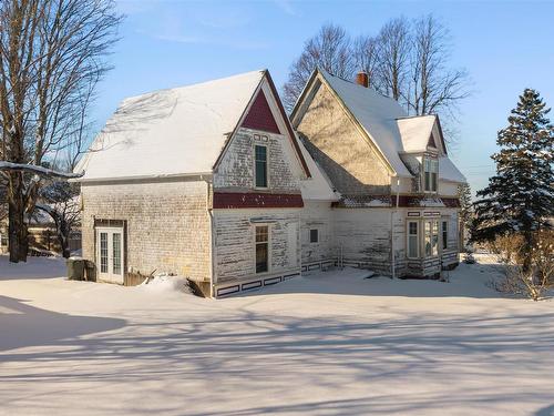 251 Victoria Street E, Amherst, NS 