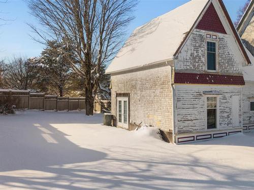 251 Victoria Street E, Amherst, NS 