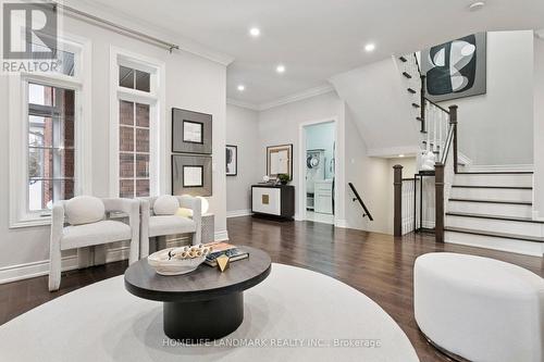 26 Monaco Crescent, Richmond Hill, ON - Indoor Photo Showing Living Room
