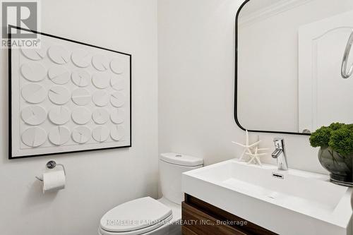 26 Monaco Crescent, Richmond Hill, ON - Indoor Photo Showing Bathroom