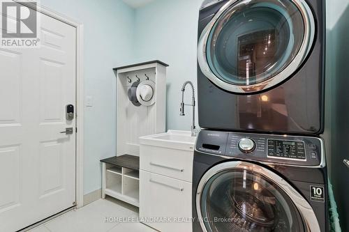 26 Monaco Crescent, Richmond Hill, ON - Indoor Photo Showing Laundry Room