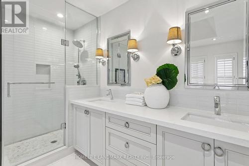 26 Monaco Crescent, Richmond Hill, ON - Indoor Photo Showing Bathroom