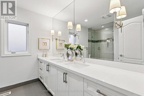 26 Monaco Crescent, Richmond Hill, ON - Indoor Photo Showing Bathroom