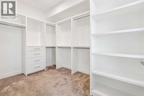2409 28 Avenue Sw, Calgary, AB - Indoor With Storage