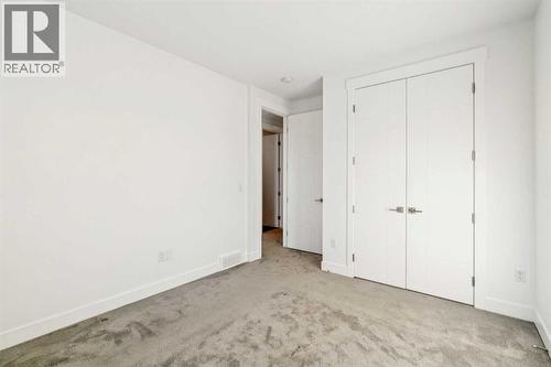 2409 28 Avenue Sw, Calgary, AB - Indoor Photo Showing Other Room