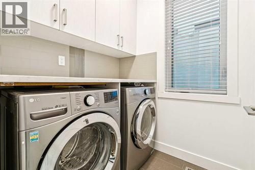 2409 28 Avenue Sw, Calgary, AB - Indoor Photo Showing Laundry Room