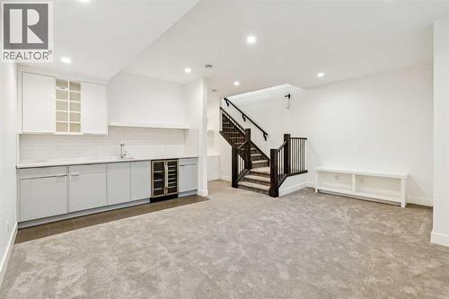 2409 28 Avenue Sw, Calgary, AB - Indoor