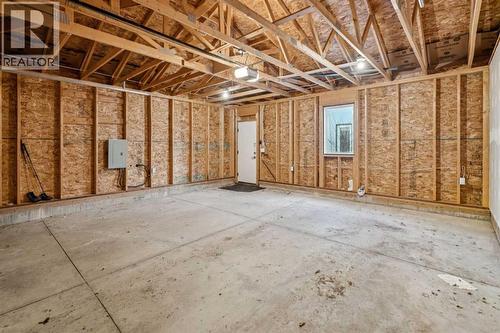 2409 28 Avenue Sw, Calgary, AB - Indoor