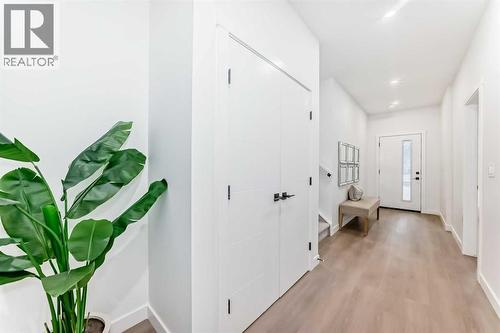 8530 Bowness Road Nw, Calgary, AB - Indoor Photo Showing Other Room