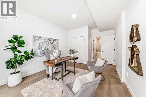 Main floor office/bedroom - 8530 Bowness Road Nw, Calgary, AB - Indoor