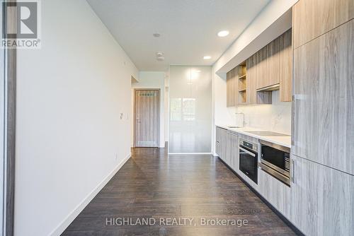 608 - 25 Mcmahon Drive, Toronto, ON - Indoor Photo Showing Kitchen