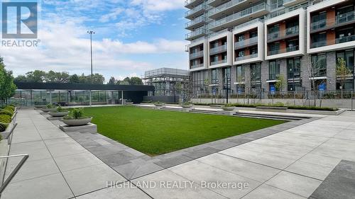 608 - 25 Mcmahon Drive, Toronto, ON - Outdoor