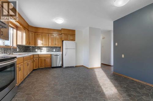 27 Tressa Street, Swan Hills, AB - Indoor Photo Showing Kitchen