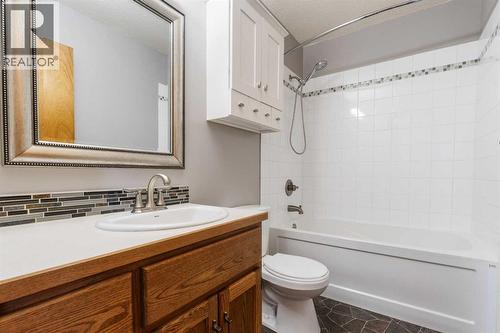 27 Tressa Street, Swan Hills, AB - Indoor Photo Showing Bathroom