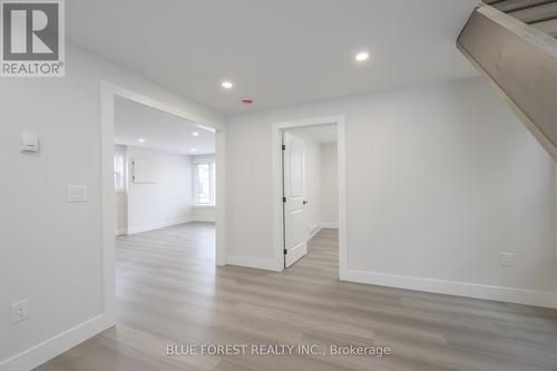 186 Victoria Street, Southwest Middlesex (Glencoe), ON - Indoor Photo Showing Other Room