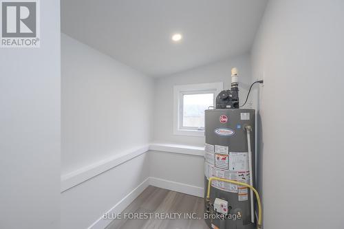 186 Victoria Street, Southwest Middlesex (Glencoe), ON - Indoor Photo Showing Other Room