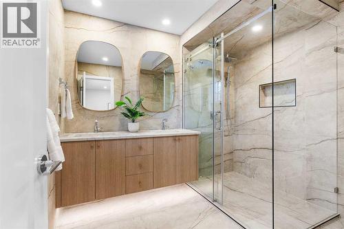 1012 70 Avenue Sw, Calgary, AB - Indoor Photo Showing Bathroom