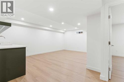 1012 70 Avenue Sw, Calgary, AB - Indoor Photo Showing Other Room