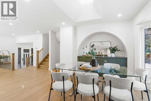1012 70 Avenue Sw, Calgary, AB - Indoor Photo Showing Dining Room