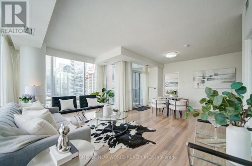 2004 - 295 Adelaide Street W, Toronto, ON - Indoor Photo Showing Living Room