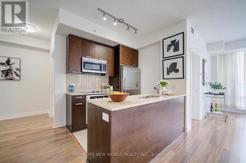 2004 - 295 Adelaide Street W, Toronto, ON - Indoor Photo Showing Kitchen