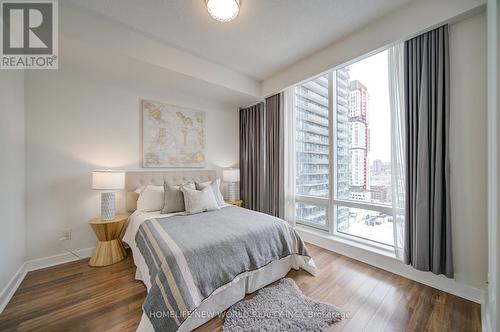 2004 - 295 Adelaide Street W, Toronto, ON - Indoor Photo Showing Bedroom